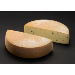 Raclette au Poivre meule entière